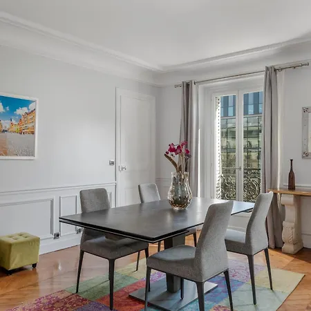 4 Bedroom Avenue Kléber Appartamento Parigi