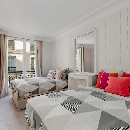 4 Bedroom Avenue Kléber *
