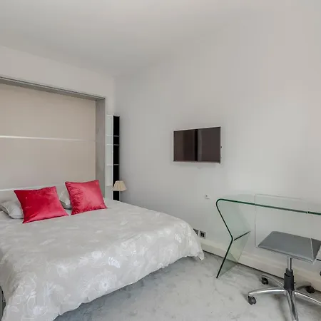 4 Bedroom Avenue Kléber Appartamento Parigi