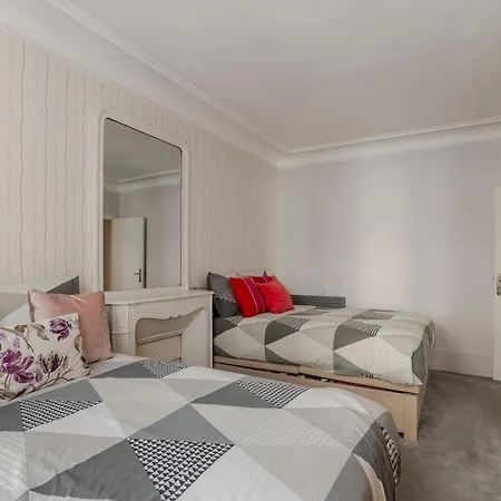 4 Bedroom Avenue Kléber * Parigi