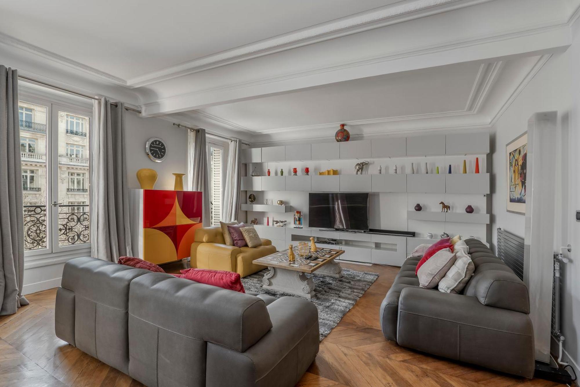 4 Bedroom Avenue Kleber Appartamento *
