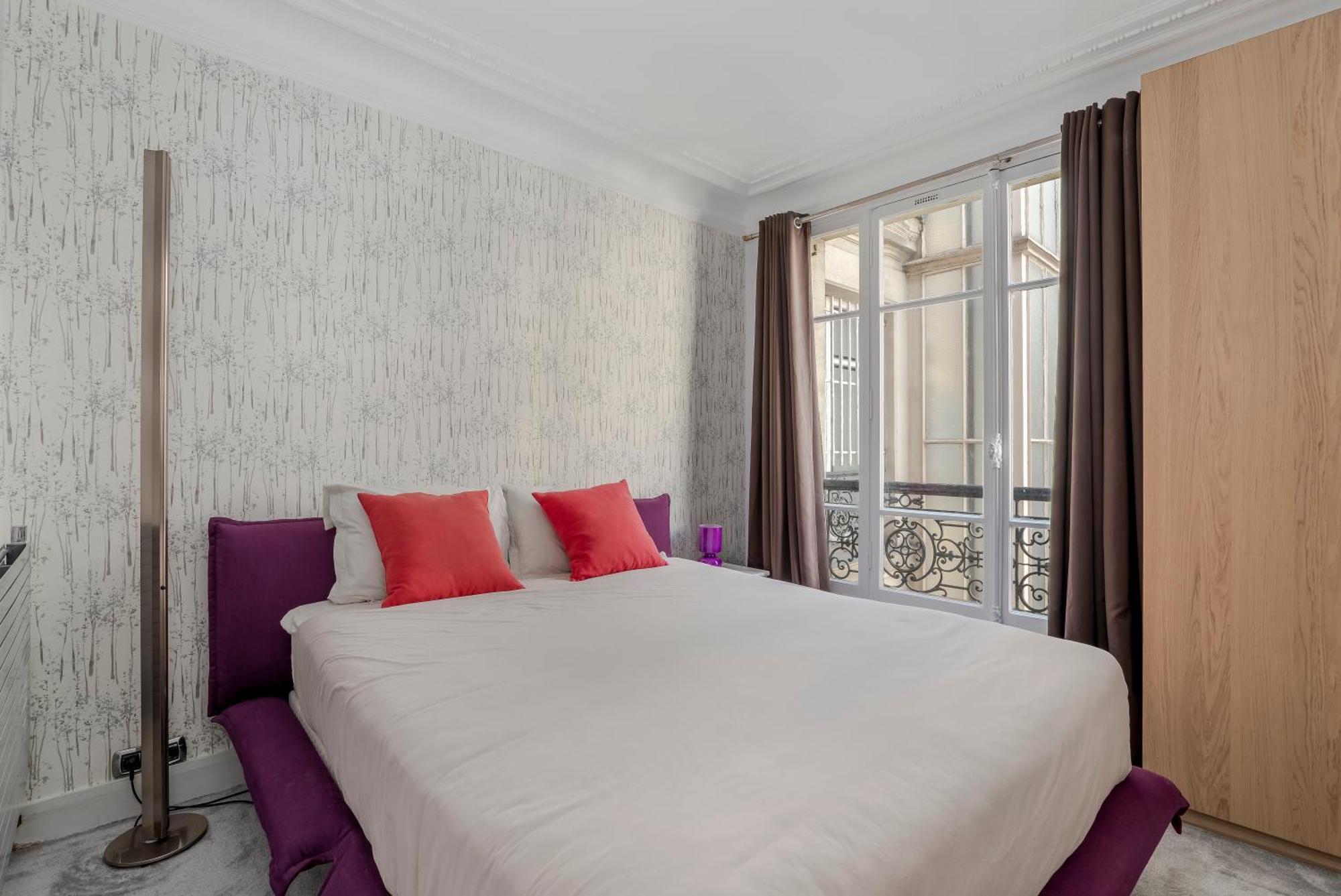 4 Bedroom Avenue Kleber Appartamento *